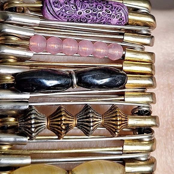Safety Pin Multi Beaded Bracelet - Picture 2 of 10